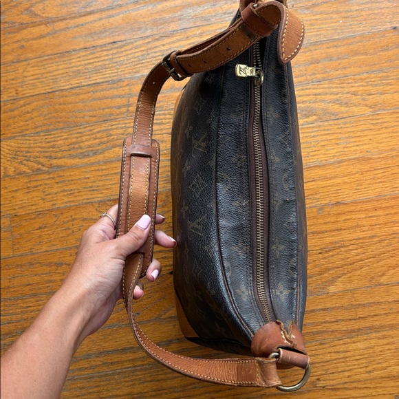 Louis Vuitton Monogram Boulogne 30 - Picture 13 of 13